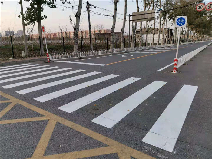 道路標(biāo)線施工