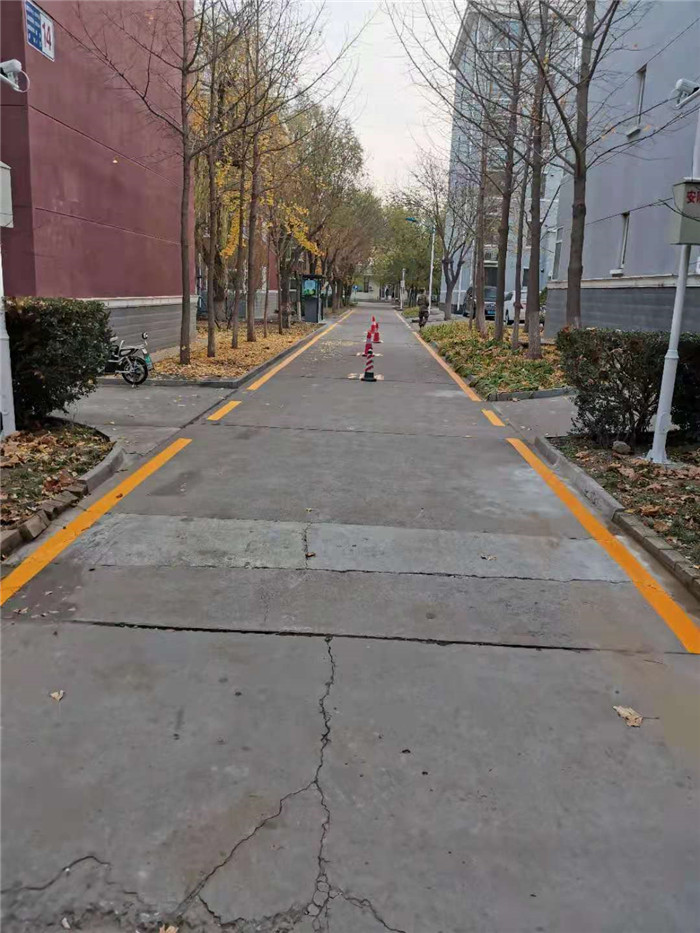道路標(biāo)線施工